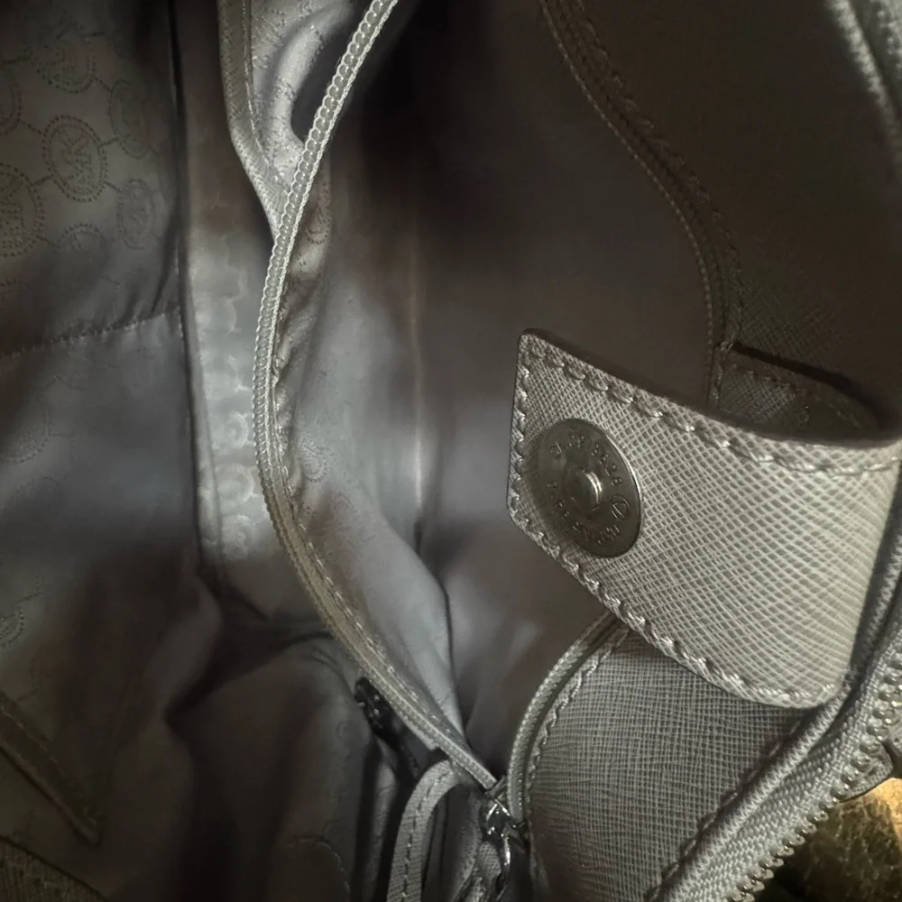 Michael Kors Elegant Gray Satchel Set - Picture 9 of 11